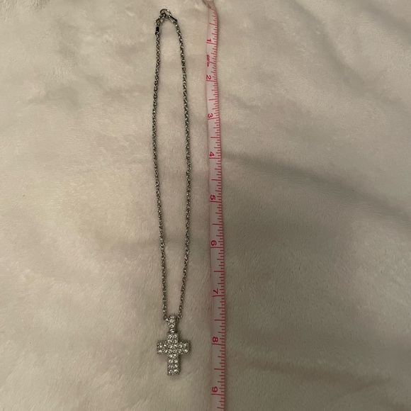 Beautiful Swarovski thick cross necklace - Picture 7 of 10